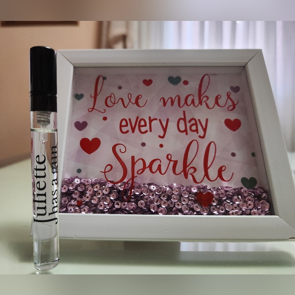 2/$30✨️Juliette Not a Perfume In Box✨️